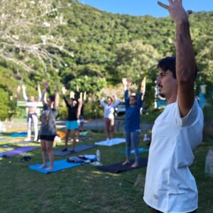 A IMPORTÂNCIA DO APERFEIÇOAMENTO CIENTÍFICO PARA PROFESSORES E PRATICANTES DE YOGA
